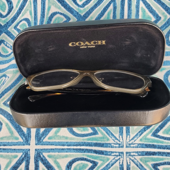 Coach Olive Dark Tortoise Gold Sig C Eyeglasses and Case. - Picture 4 of 13